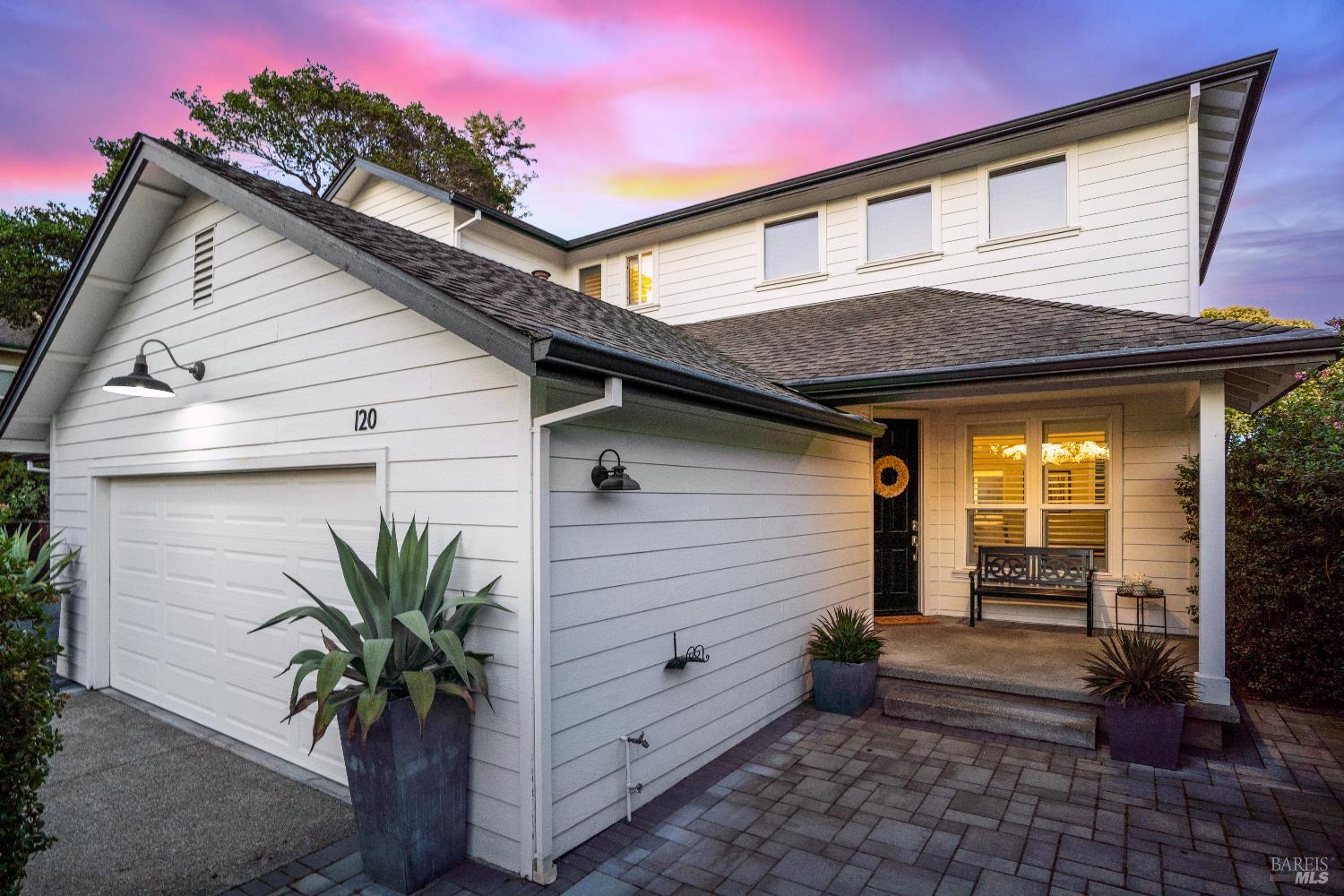 Detail Gallery Image 3 of 56 For 120 Eichten Ln, Penngrove,  CA 94951 - 4 Beds | 2/1 Baths