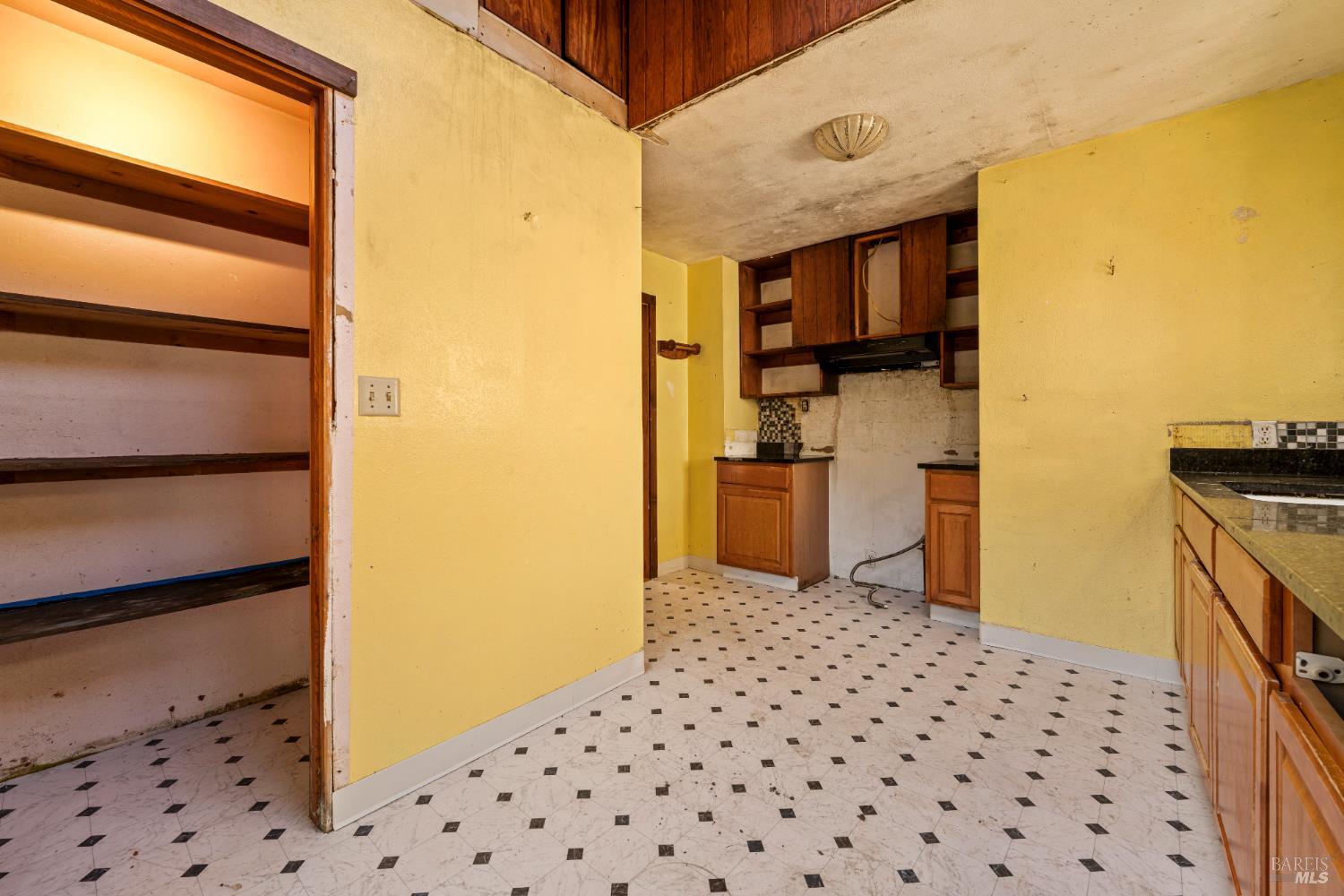 Detail Gallery Image 8 of 30 For 10959 Sunset Ave, Forestville,  CA 95436 - 1 Beds | 1 Baths