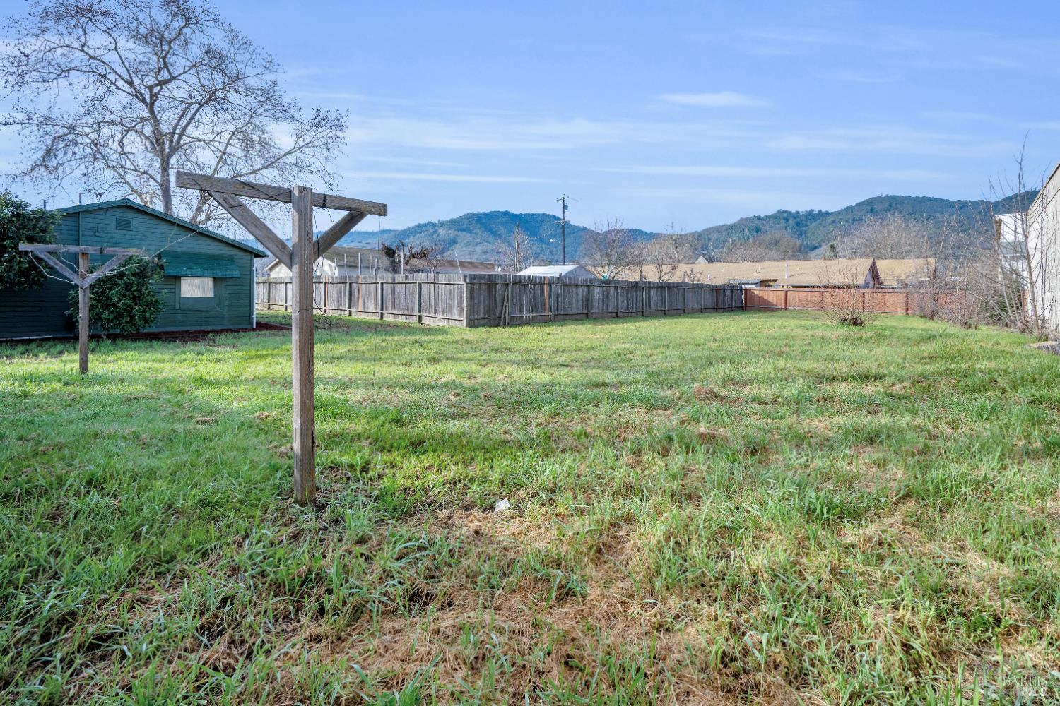 Detail Gallery Image 23 of 26 For 160 Thomas St, Ukiah,  CA 95482 - 3 Beds | 2 Baths