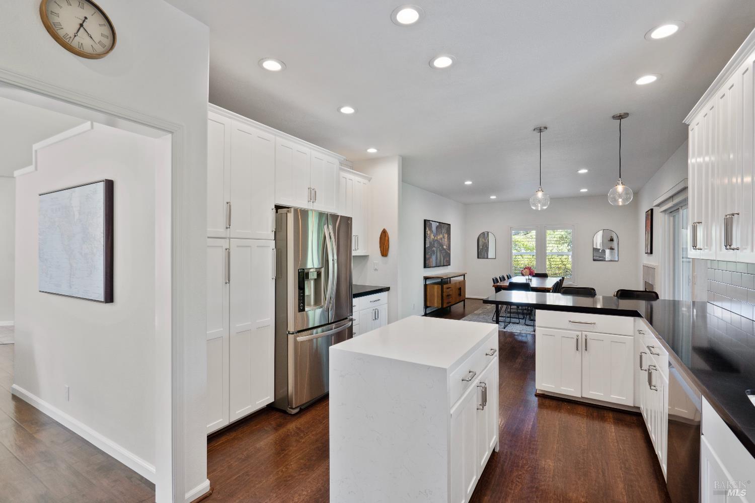 Detail Gallery Image 12 of 56 For 120 Eichten Ln, Penngrove,  CA 94951 - 4 Beds | 2/1 Baths