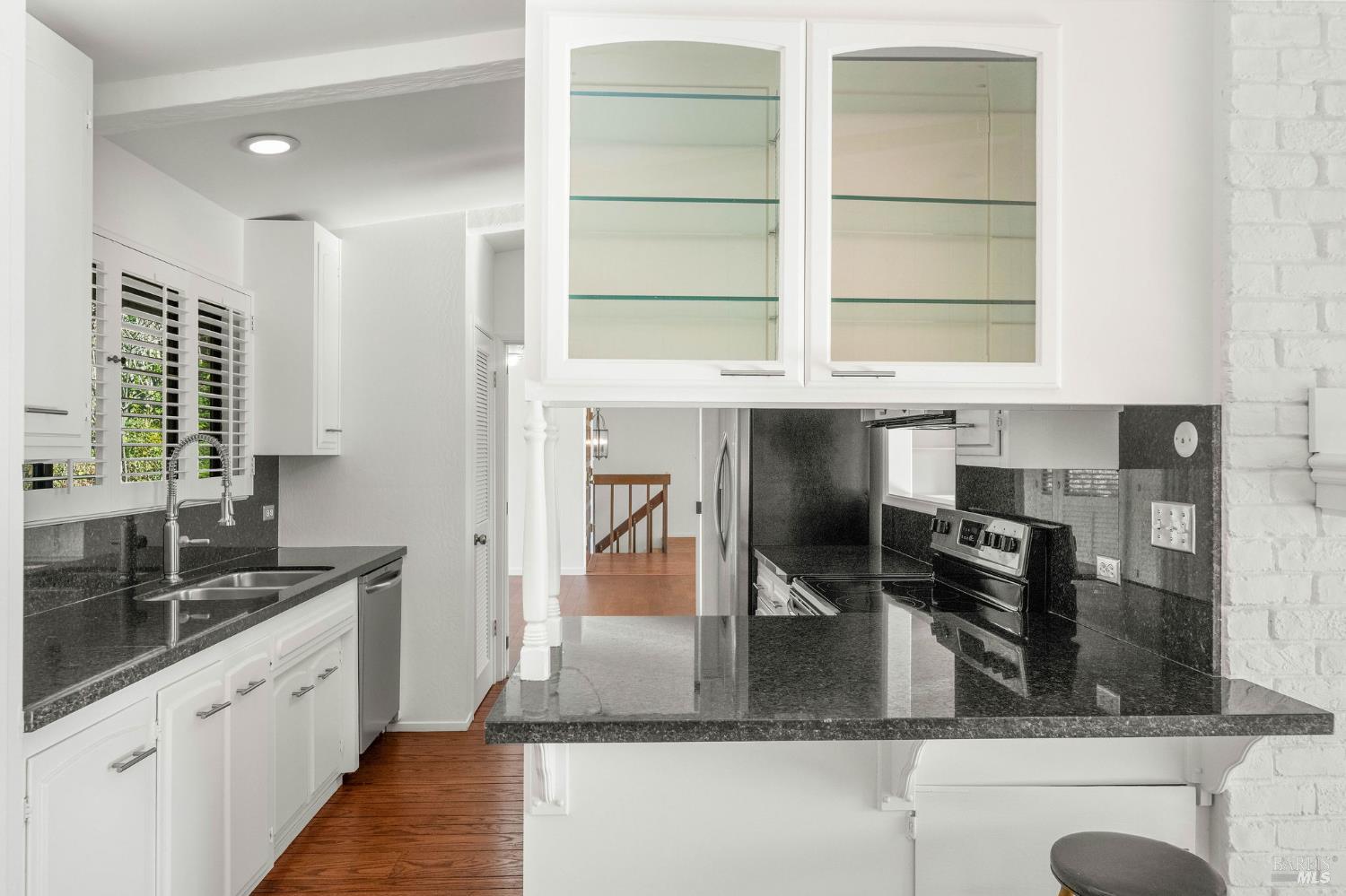 Detail Gallery Image 18 of 54 For 121 Knoll Pl, Saint Helena,  CA 94574 - 4 Beds | 3/3 Baths