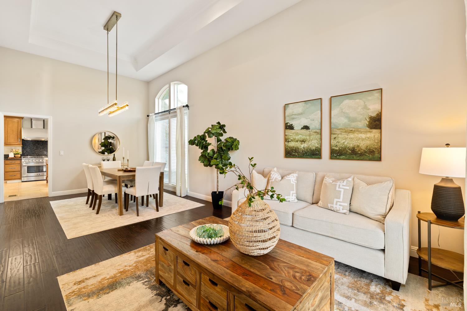 Detail Gallery Image 15 of 91 For 240 Hidden Valley Ln, Vacaville,  CA 95688 - 6 Beds | 3 Baths