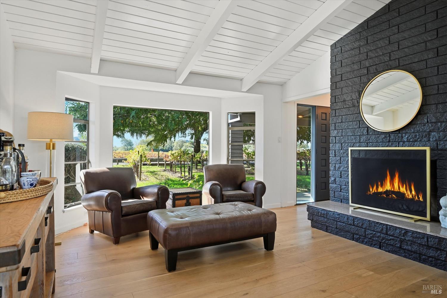 Detail Gallery Image 6 of 52 For 7616 Highway 128 Unkn, Healdsburg,  CA 95448 - 3 Beds | 3 Baths