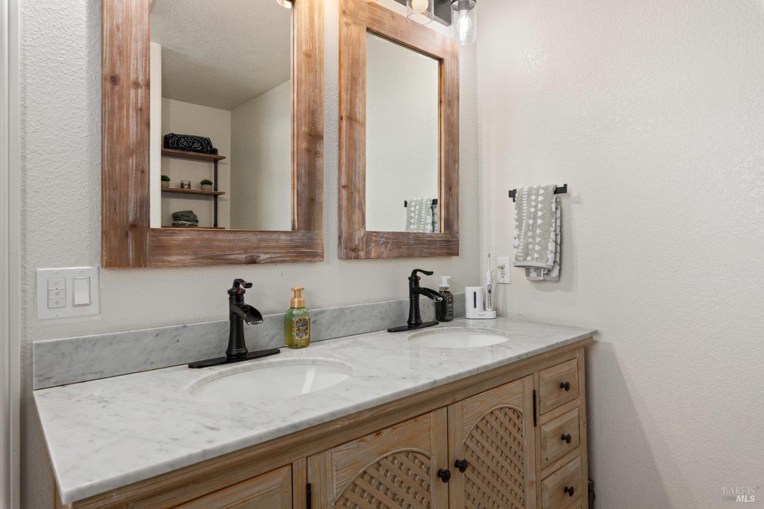 Detail Gallery Image 27 of 50 For 170 Deer Hill Ln, Lakeport,  CA 95453 - 3 Beds | 2 Baths