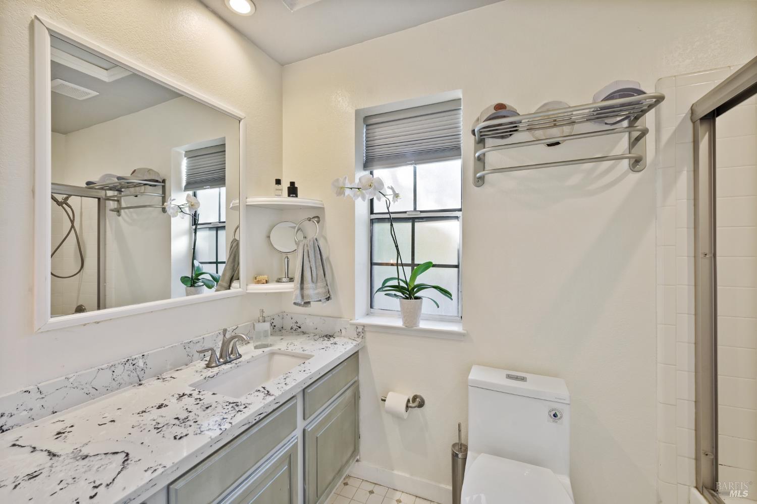 Detail Gallery Image 19 of 31 For 258 Pelican Ln, Novato,  CA 94949 - 2 Beds | 2/1 Baths