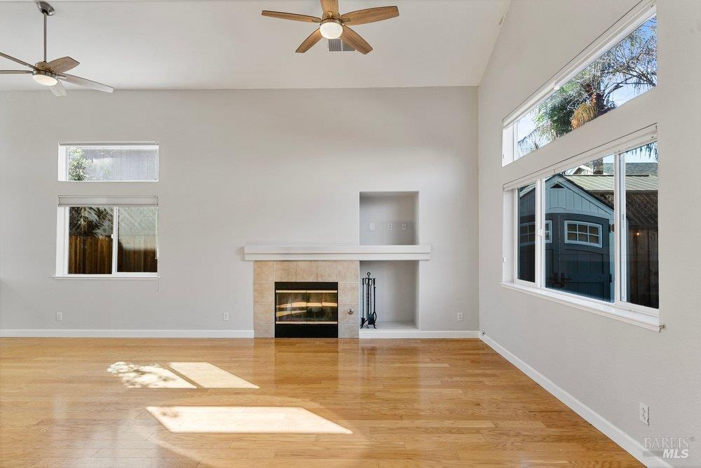 Detail Gallery Image 5 of 77 For 1210 Maple Dr, Rohnert Park,  CA 94928 - 3 Beds | 2/1 Baths