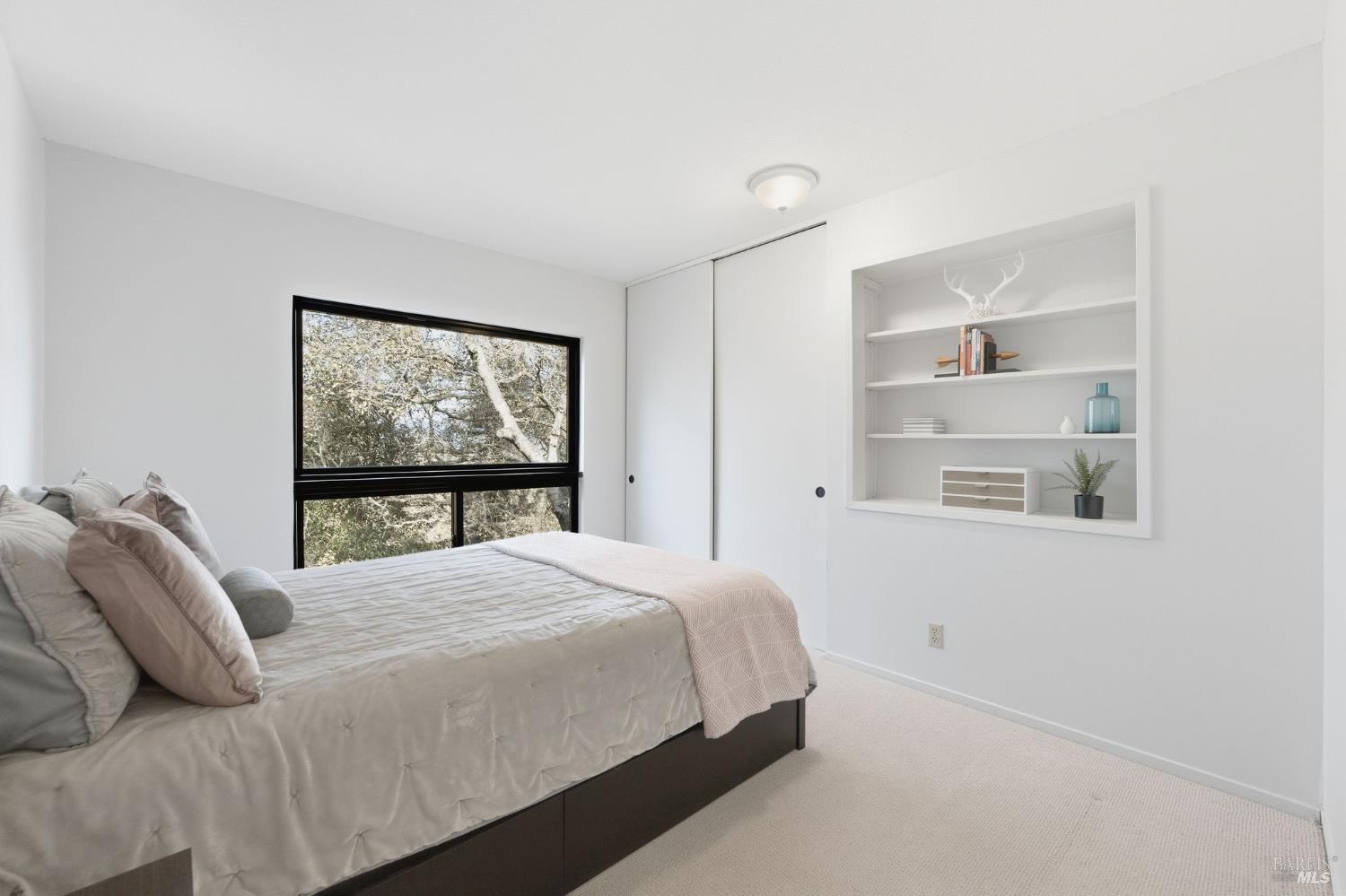 Detail Gallery Image 16 of 42 For 194 Maestro Rd, Novato,  CA 94947 - 4 Beds | 3 Baths