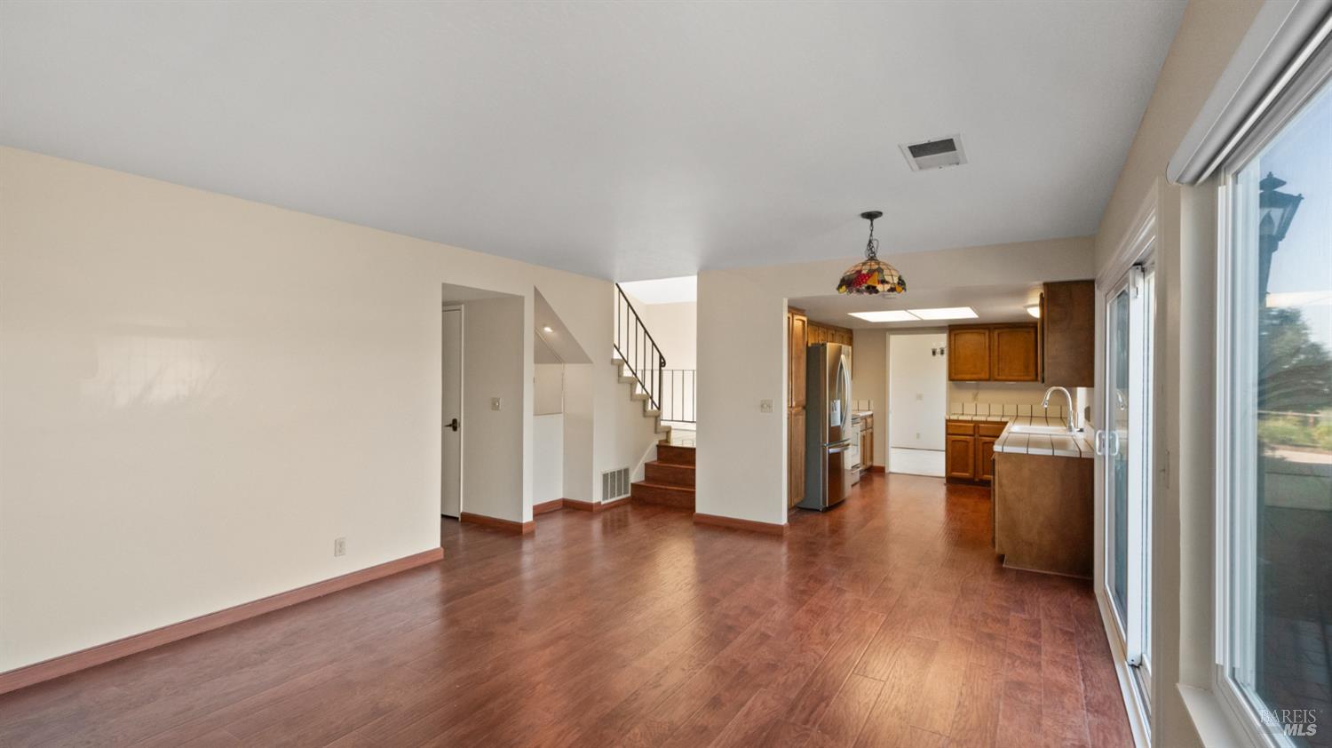 Detail Gallery Image 25 of 56 For 309 Drake Ct, Benicia,  CA 94510 - 3 Beds | 2/1 Baths