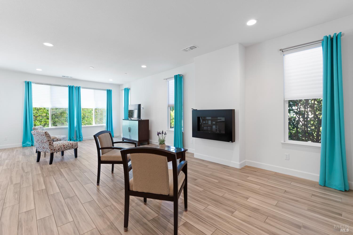 Detail Gallery Image 11 of 29 For 292 Harvest Hills Ln, Rio Vista,  CA 94571 - 2 Beds | 2 Baths