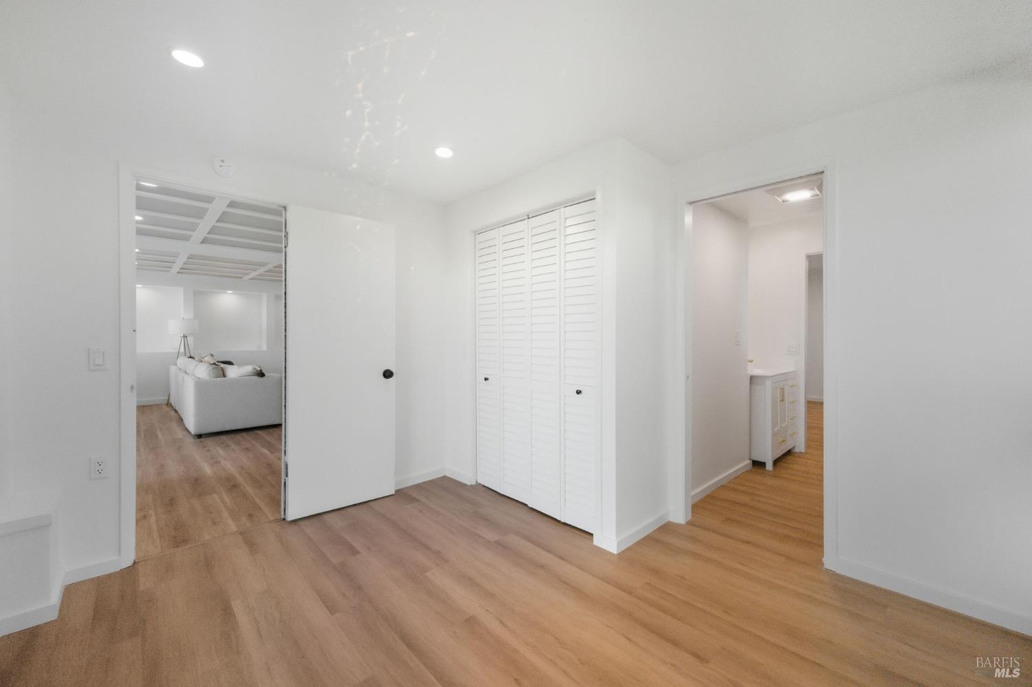 Detail Gallery Image 31 of 42 For 194 Maestro Rd, Novato,  CA 94947 - 4 Beds | 3 Baths