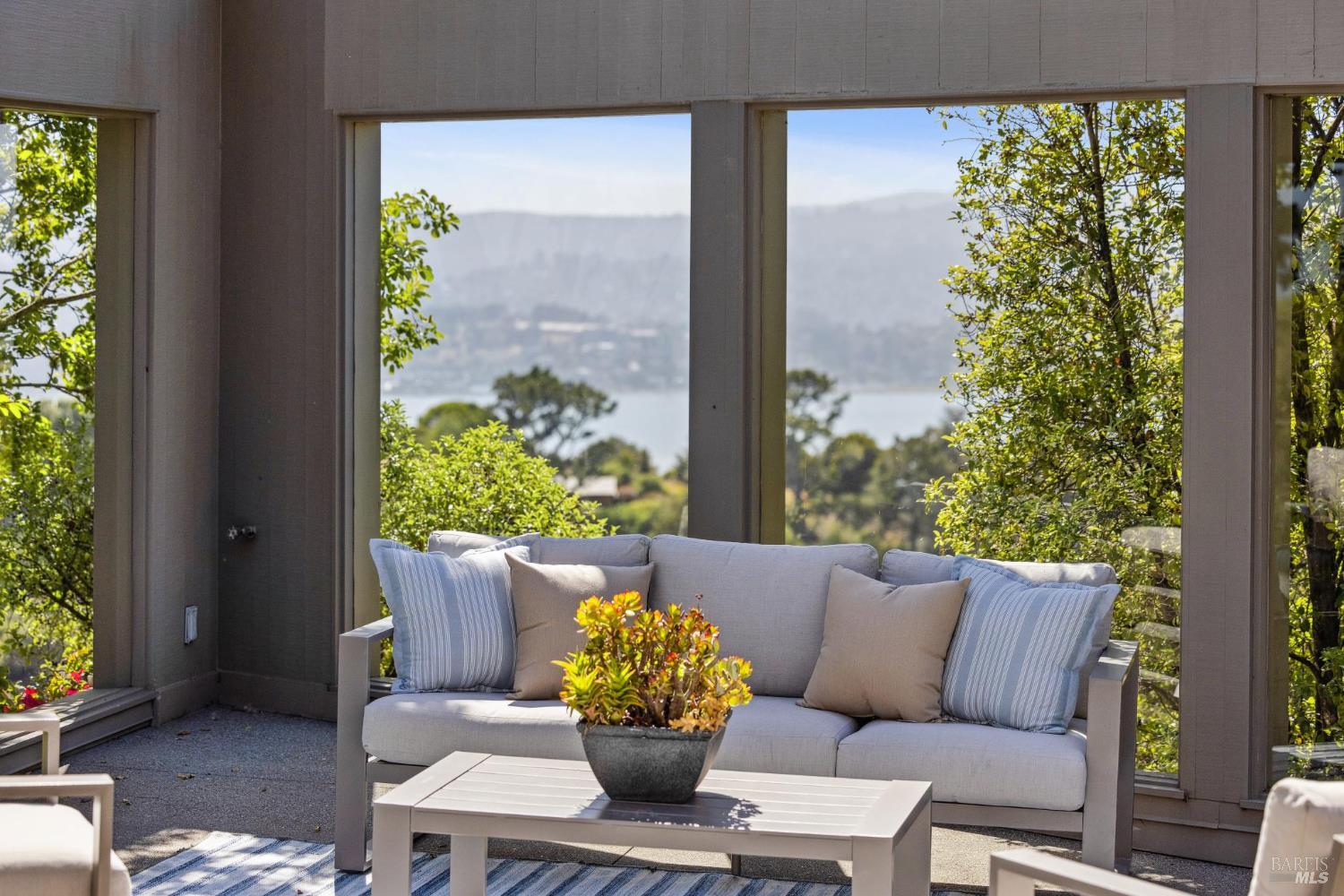 Detail Gallery Image 87 of 99 For 83 Mount Tiburon Rd, Tiburon,  CA 94920 - 6 Beds | 5/1 Baths