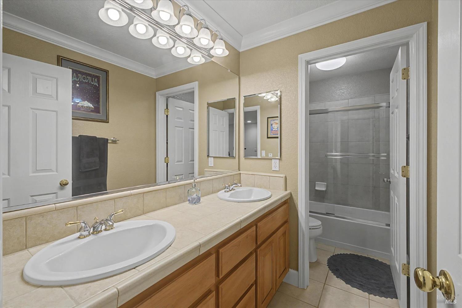 Detail Gallery Image 43 of 65 For 931 Zephyr Ln, Vacaville,  CA 95687 - 4 Beds | 2/1 Baths