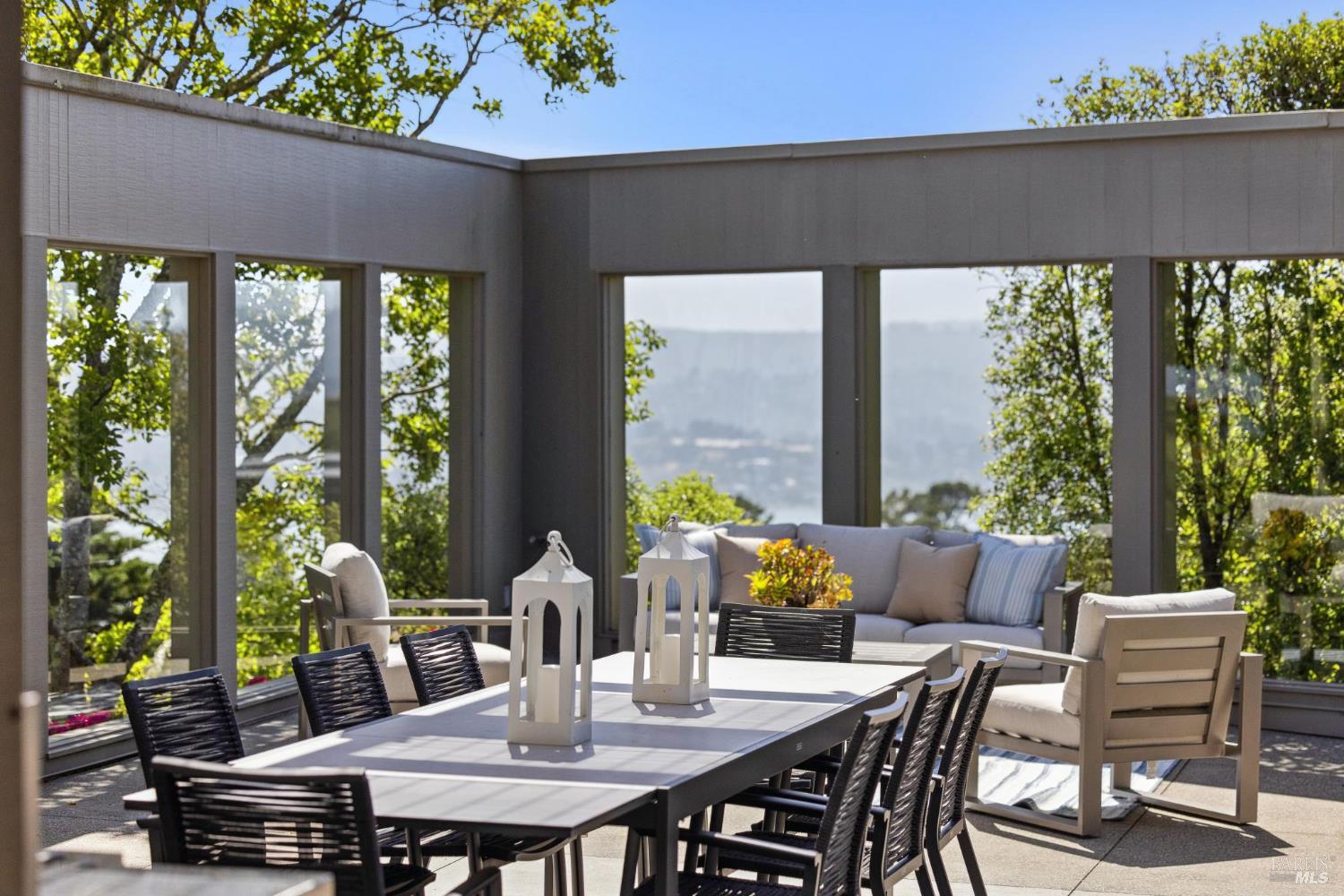 Detail Gallery Image 85 of 99 For 83 Mount Tiburon Rd, Tiburon,  CA 94920 - 6 Beds | 5/1 Baths