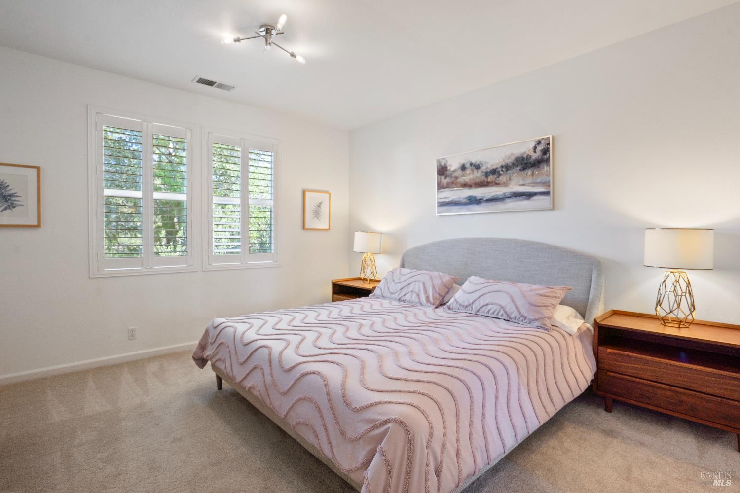 Detail Gallery Image 19 of 56 For 120 Eichten Ln, Penngrove,  CA 94951 - 4 Beds | 2/1 Baths