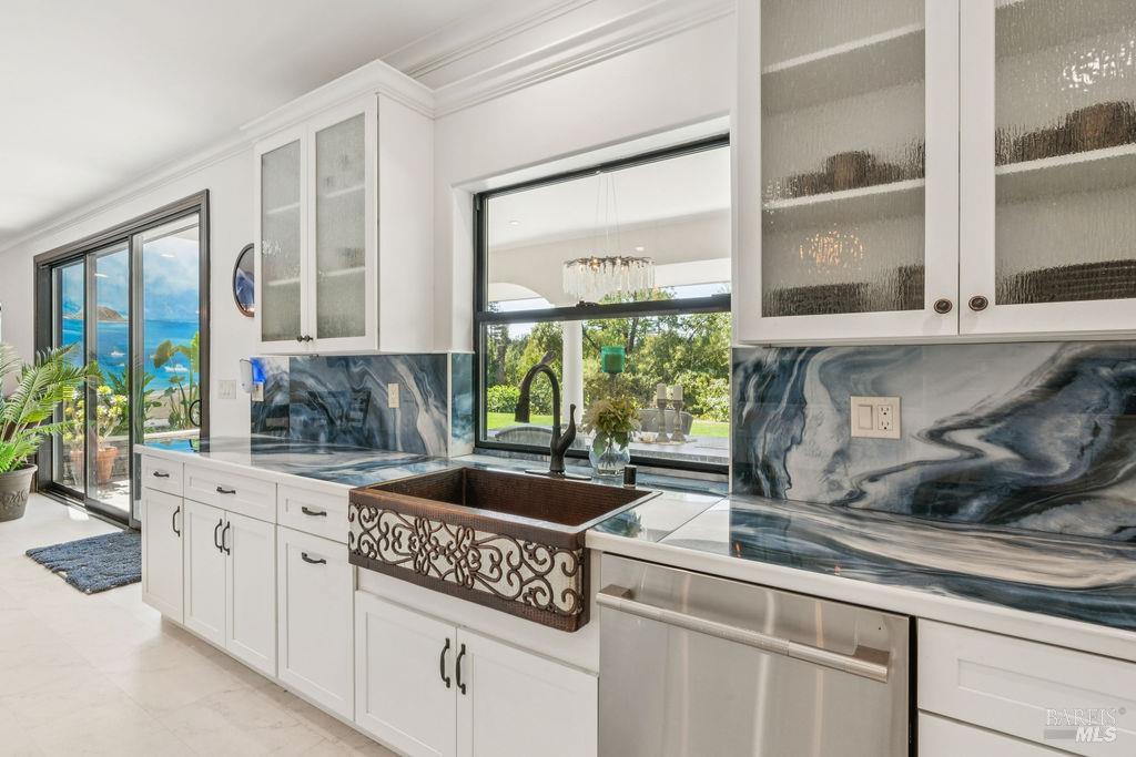 Detail Gallery Image 21 of 61 For 695 Quietwater Rd, Santa Rosa,  CA 95404 - 4 Beds | 3/1 Baths