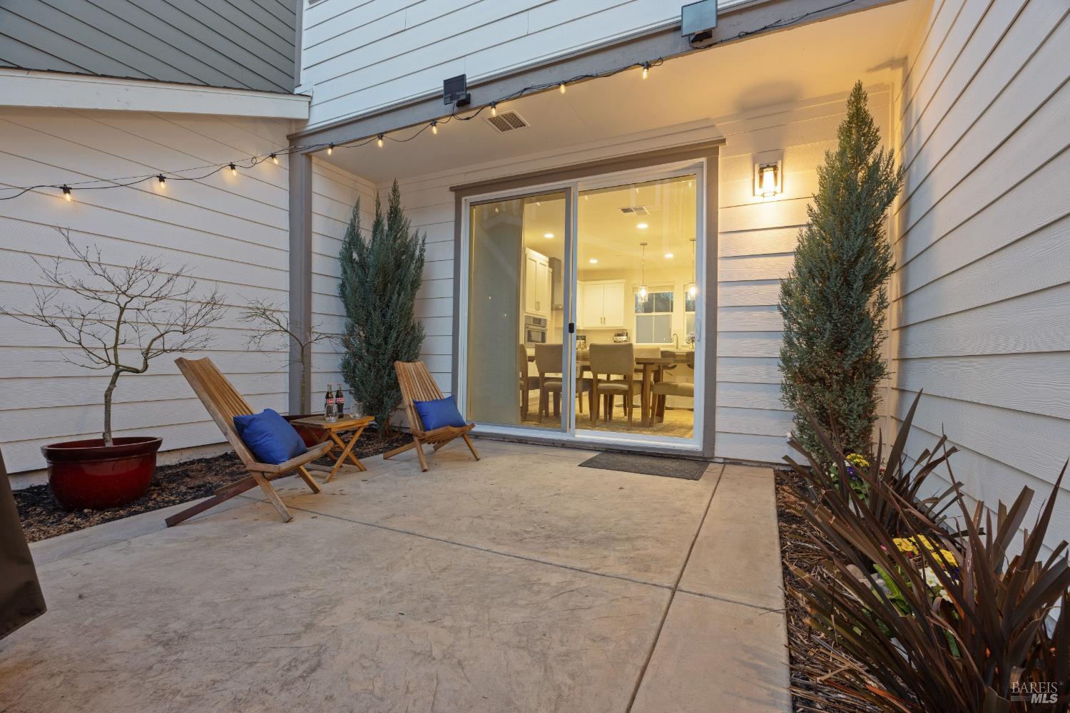 Detail Gallery Image 5 of 44 For 1747 Linden Ln, Santa Rosa,  CA 95404 - 3 Beds | 2/1 Baths