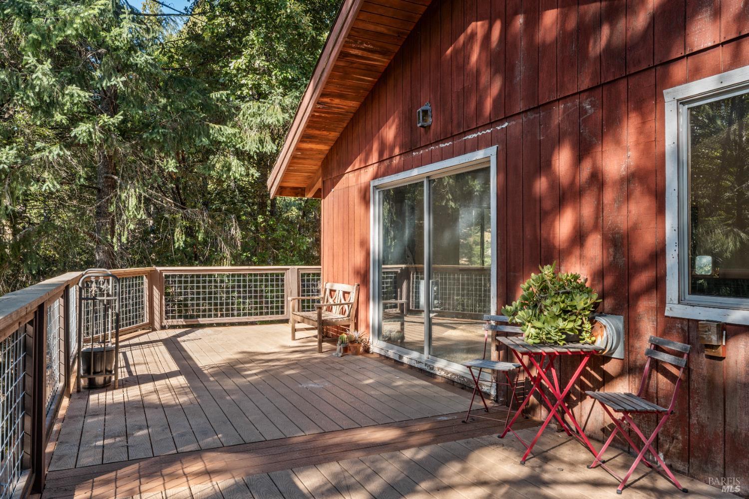 Detail Gallery Image 7 of 22 For 27214 Bear Dr, Willits,  CA 95490 - 4 Beds | 2 Baths