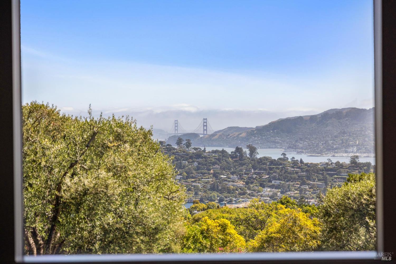 Detail Gallery Image 28 of 99 For 83 Mount Tiburon Rd, Tiburon,  CA 94920 - 6 Beds | 5/1 Baths