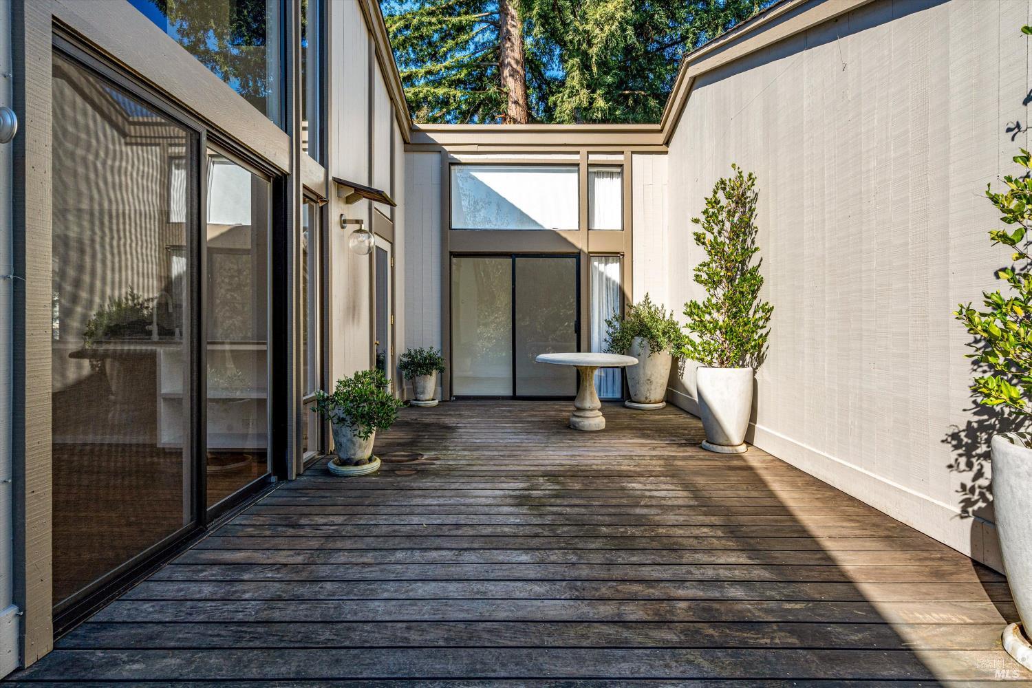 Detail Gallery Image 45 of 73 For 162 Bonnie Brook Dr, Napa,  CA 94558 - 2 Beds | 2 Baths