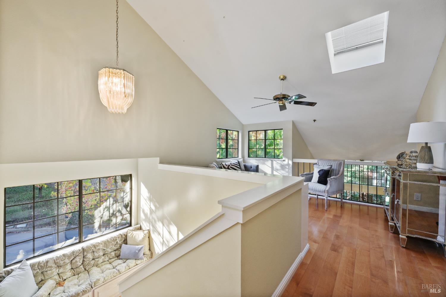 Detail Gallery Image 23 of 31 For 258 Pelican Ln, Novato,  CA 94949 - 2 Beds | 2/1 Baths