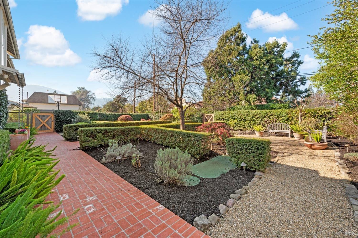 Detail Gallery Image 66 of 77 For 1135 Rutherford Rd, Rutherford,  CA 94558 - 4 Beds | 4 Baths