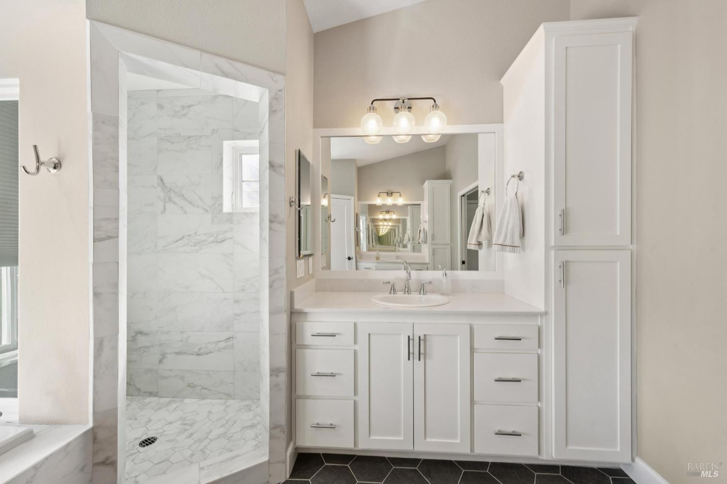 Detail Gallery Image 51 of 76 For 313 Sunrise Dr, Cloverdale,  CA 95425 - 5 Beds | 3/1 Baths