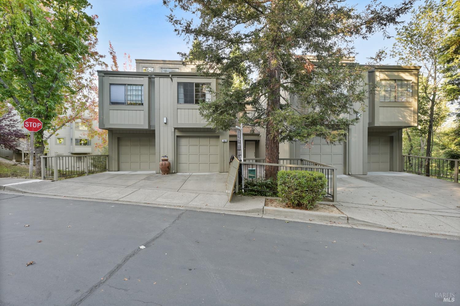 Detail Gallery Image 13 of 31 For 258 Pelican Ln, Novato,  CA 94949 - 2 Beds | 2/1 Baths