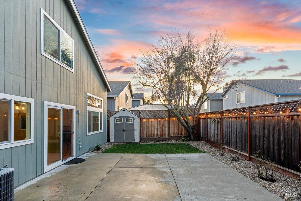 Detail Gallery Image 52 of 77 For 1210 Maple Dr, Rohnert Park,  CA 94928 - 3 Beds | 2/1 Baths