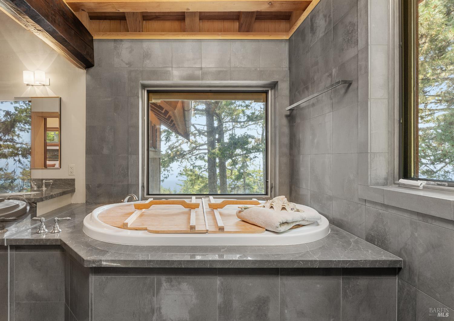 Detail Gallery Image 47 of 66 For 46900 Gypsy Flat Rd, Gualala,  CA 95445 - 2 Beds | 2 Baths