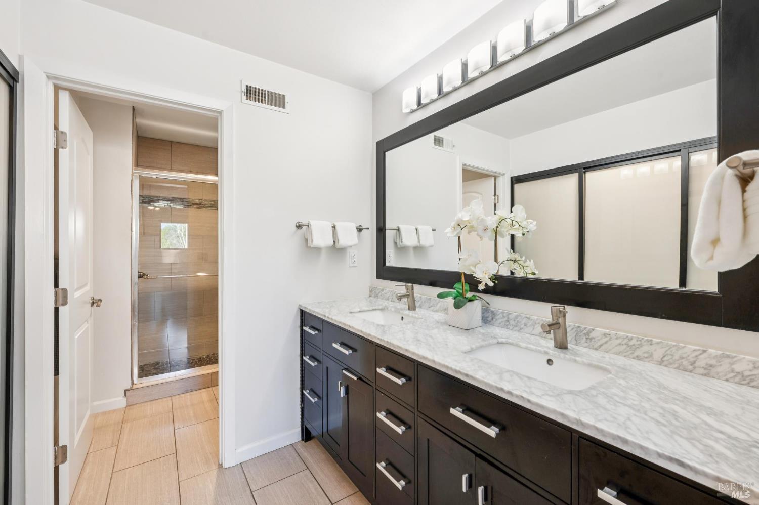 Detail Gallery Image 31 of 52 For 72 Flicker Dr, Novato,  CA 94949 - 2 Beds | 3/1 Baths