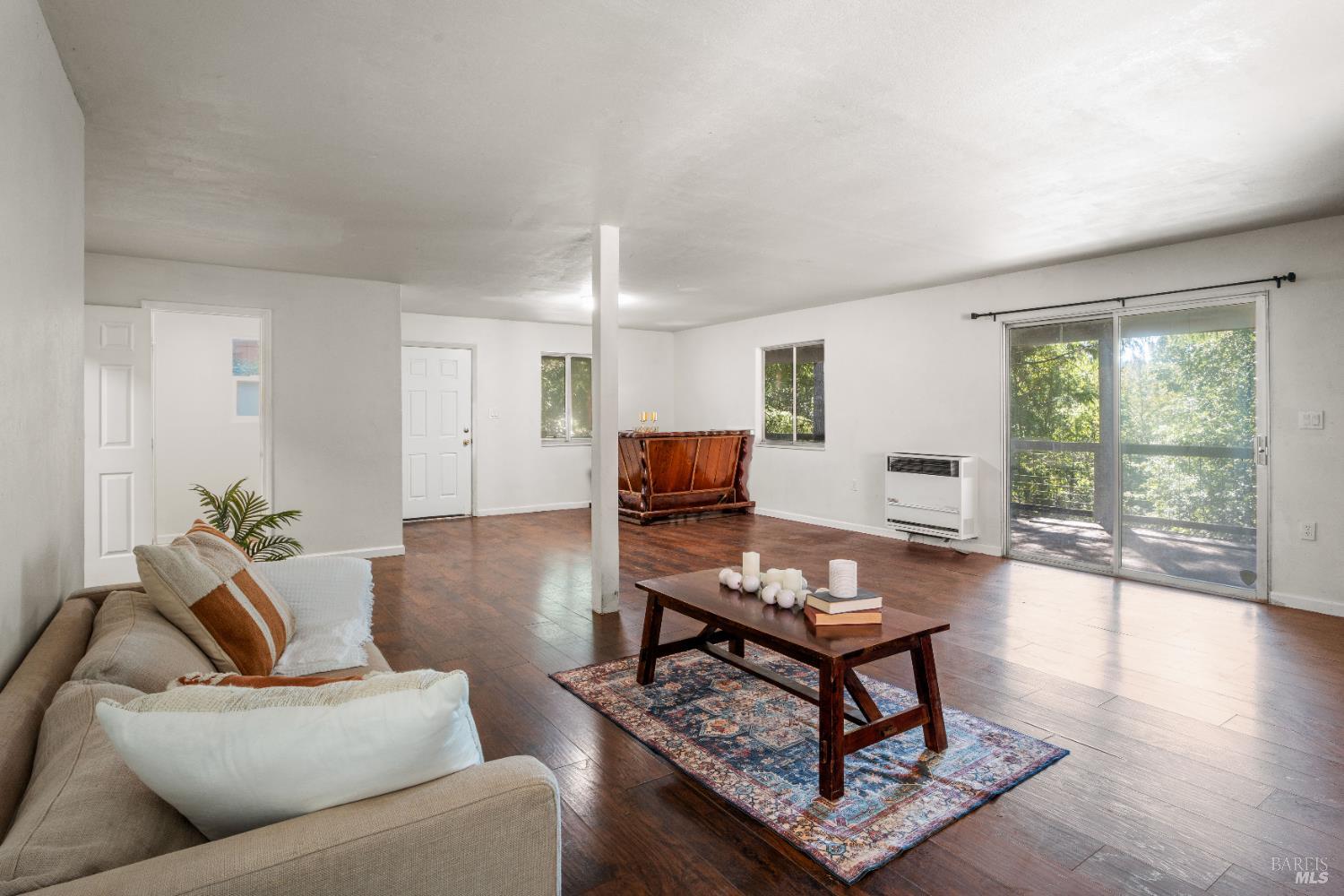 Detail Gallery Image 2 of 22 For 27214 Bear Dr, Willits,  CA 95490 - 4 Beds | 2 Baths