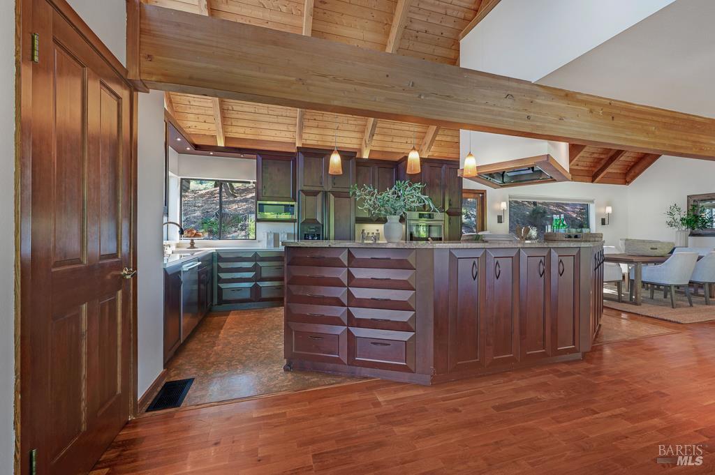 Detail Gallery Image 7 of 48 For 6417 Timber Springs Ct, Santa Rosa,  CA 95409 - 3 Beds | 2/2 Baths