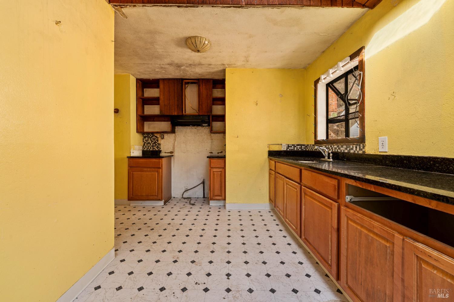 Detail Gallery Image 7 of 30 For 10959 Sunset Ave, Forestville,  CA 95436 - 1 Beds | 1 Baths