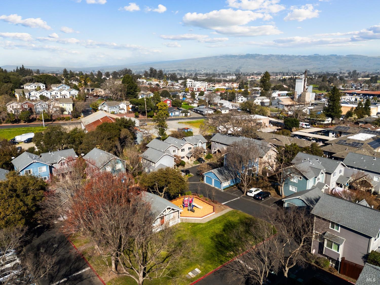 Detail Gallery Image 50 of 54 For 12 Rain Tree Ct, Petaluma,  CA 94952 - 3 Beds | 1/1 Baths