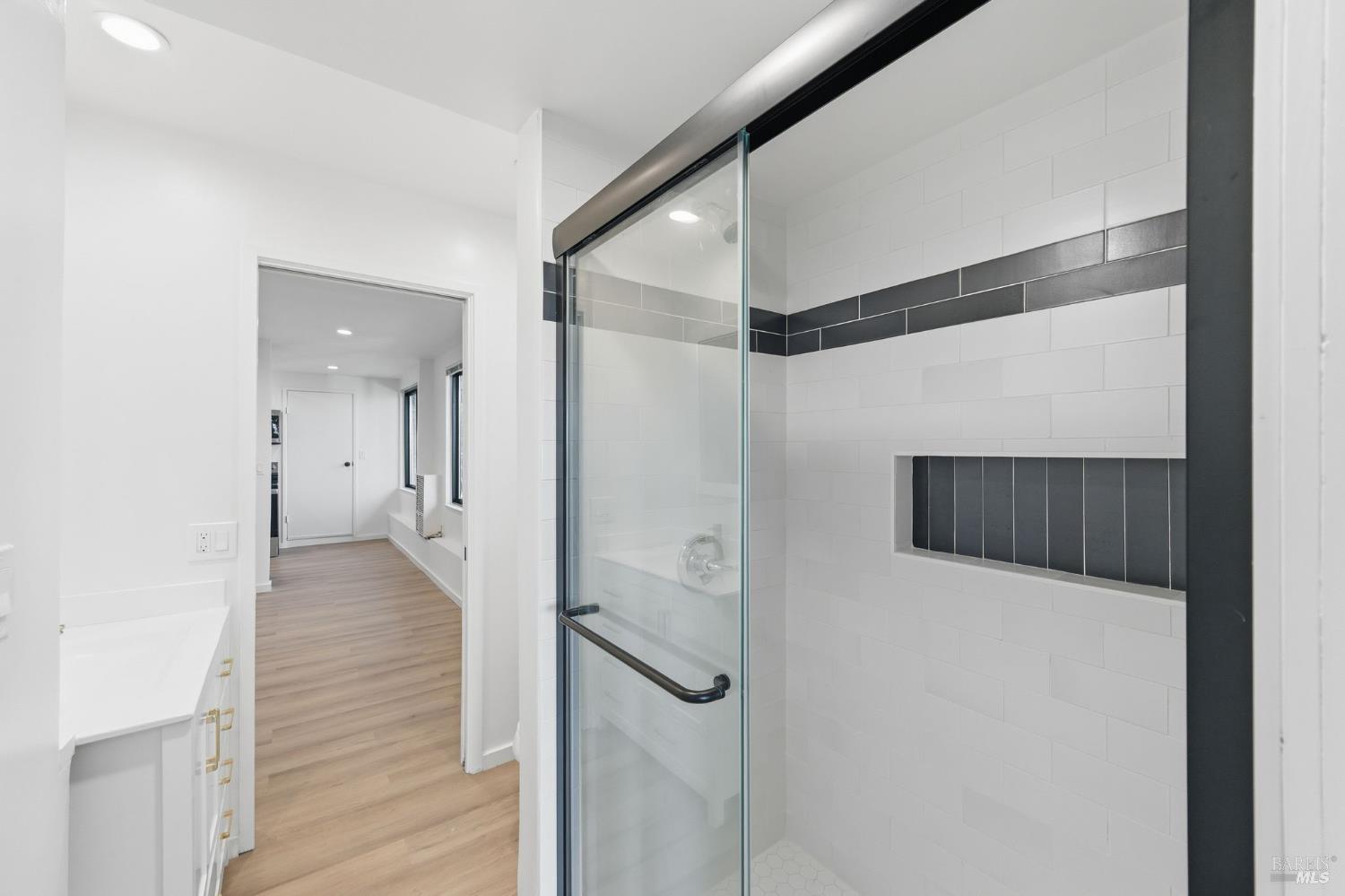 Detail Gallery Image 34 of 42 For 194 Maestro Rd, Novato,  CA 94947 - 4 Beds | 3 Baths