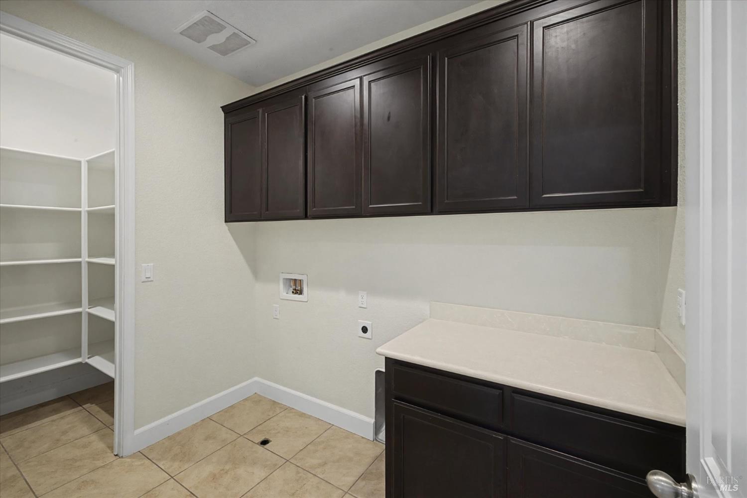 Detail Gallery Image 54 of 73 For 685 Elderberry Loop, Vacaville,  CA 95688 - 5 Beds | 4/1 Baths