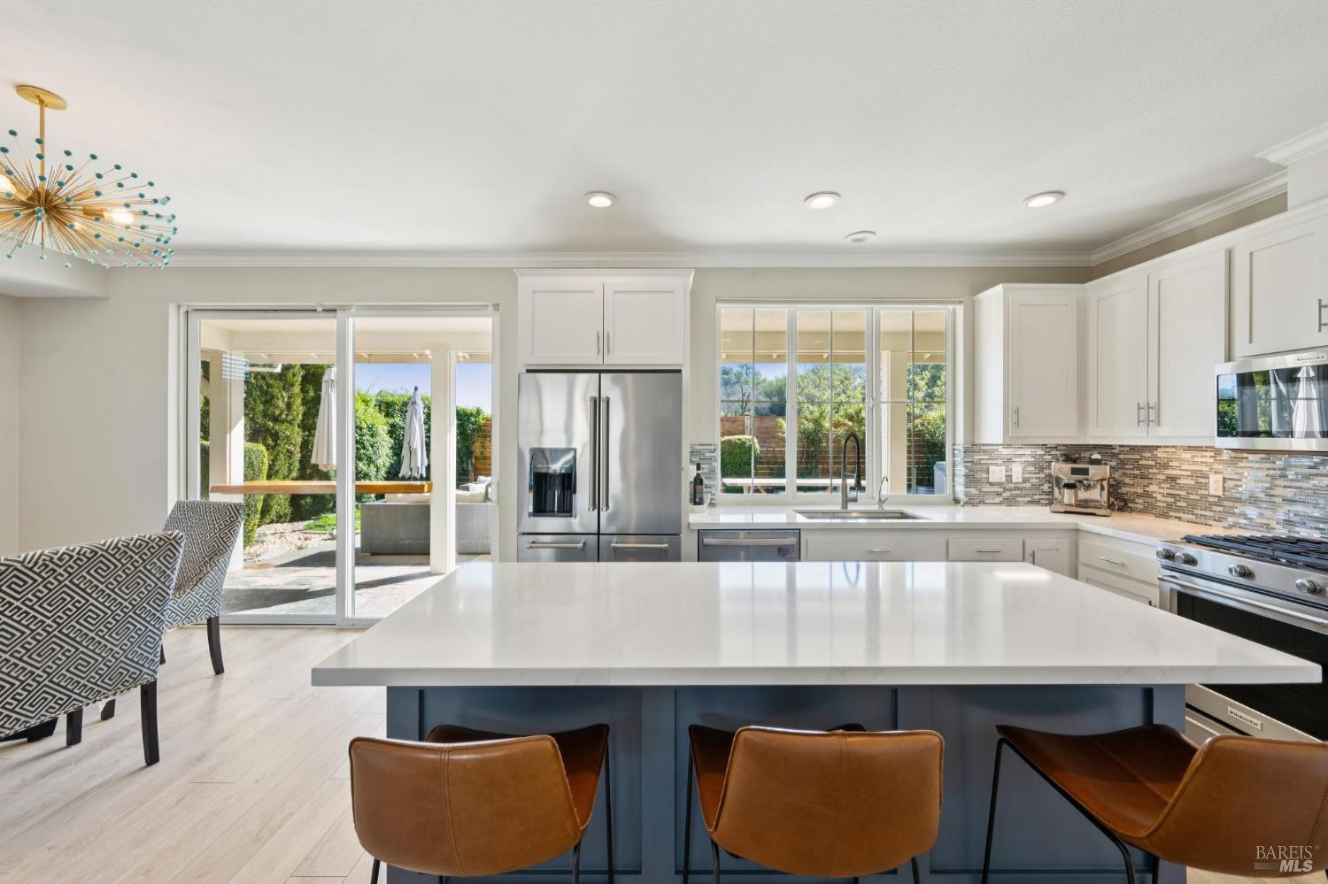 Detail Gallery Image 21 of 76 For 313 Sunrise Dr, Cloverdale,  CA 95425 - 5 Beds | 3/1 Baths