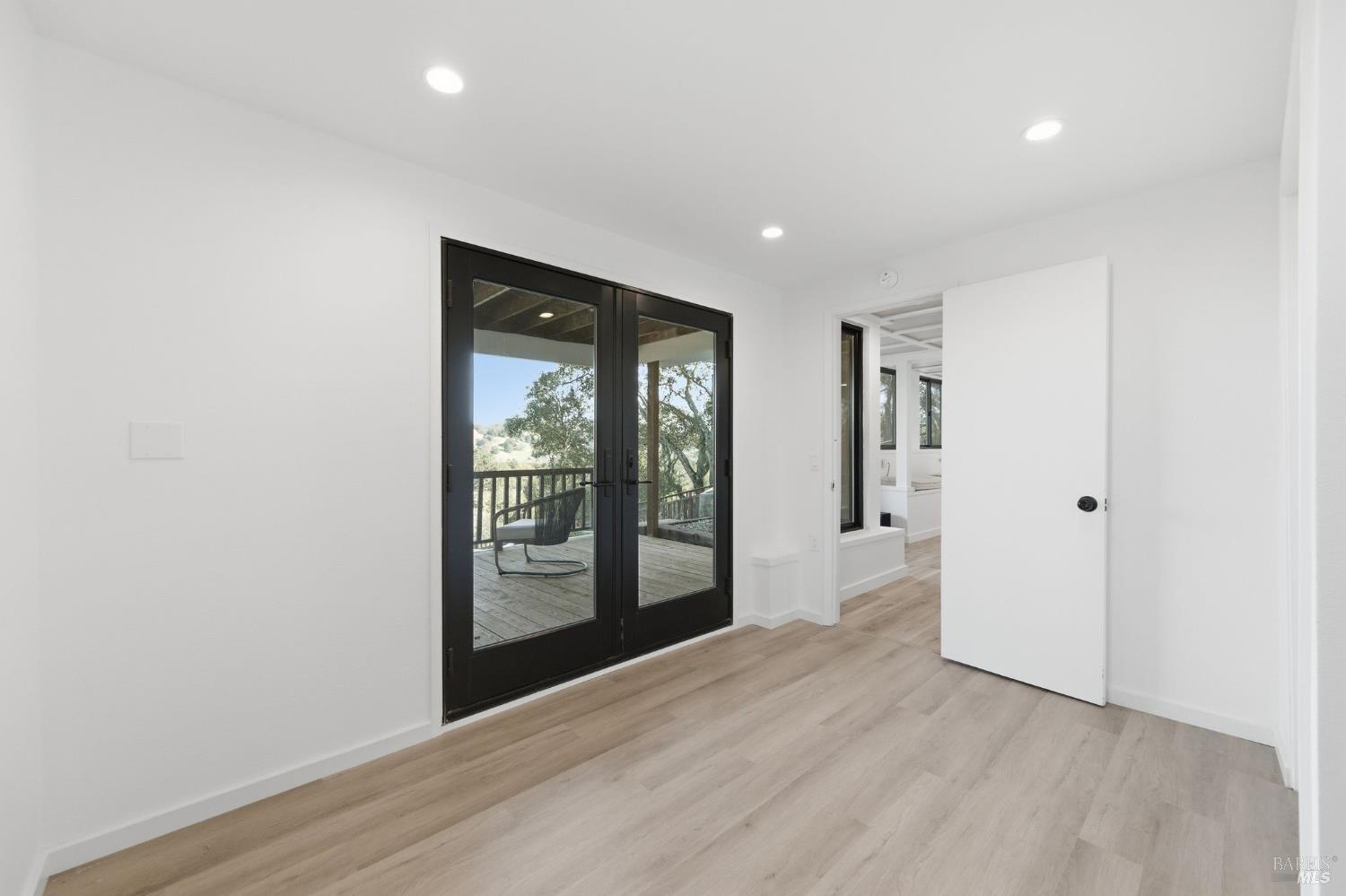 Detail Gallery Image 32 of 42 For 194 Maestro Rd, Novato,  CA 94947 - 4 Beds | 3 Baths