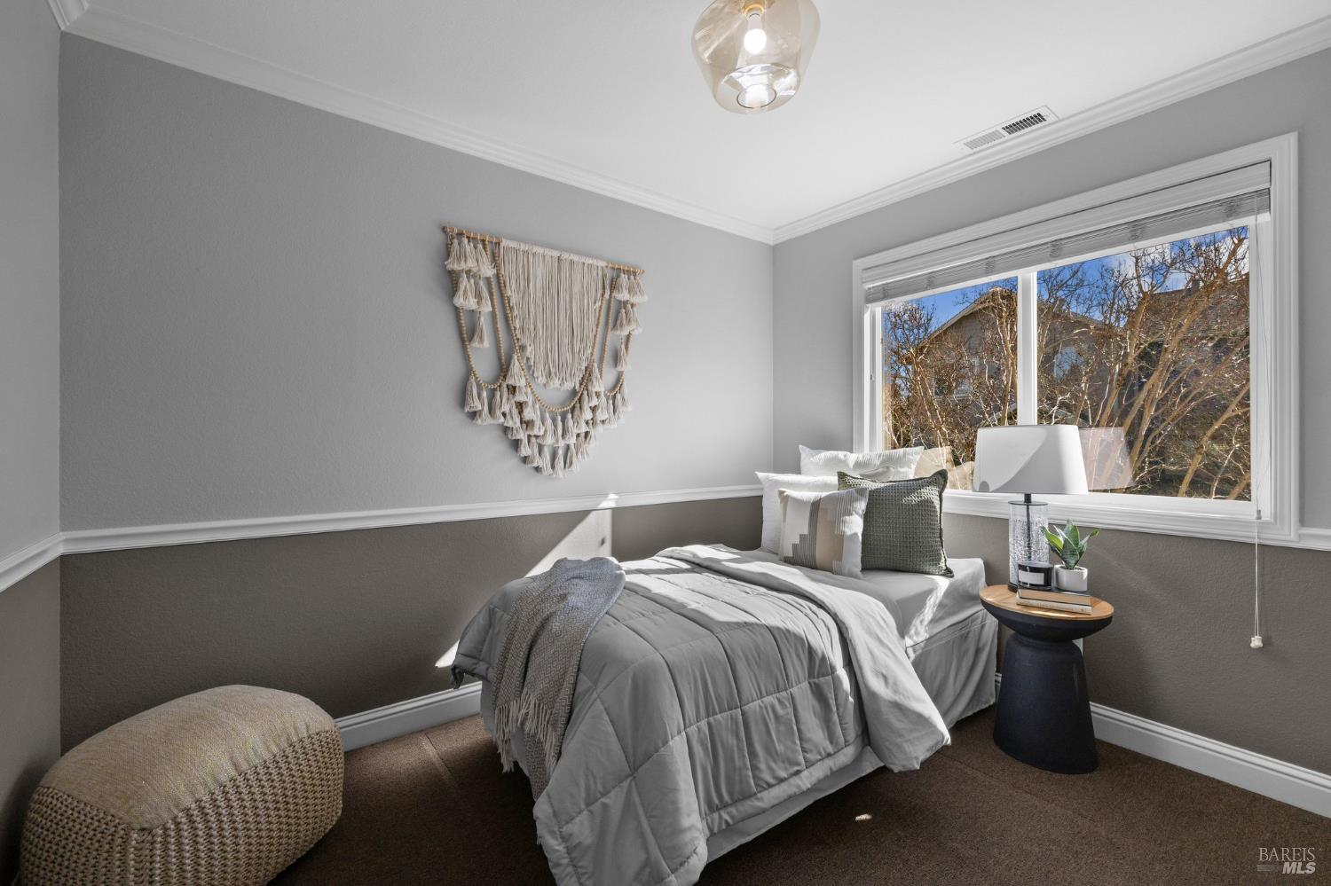 Detail Gallery Image 38 of 54 For 12 Rain Tree Ct, Petaluma,  CA 94952 - 3 Beds | 1/1 Baths