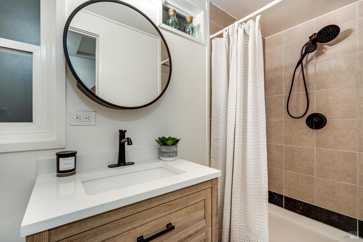 Detail Gallery Image 14 of 37 For 15300 Canyon 3 Rd, Rio Nido,  CA 95471 - 2 Beds | 1 Baths