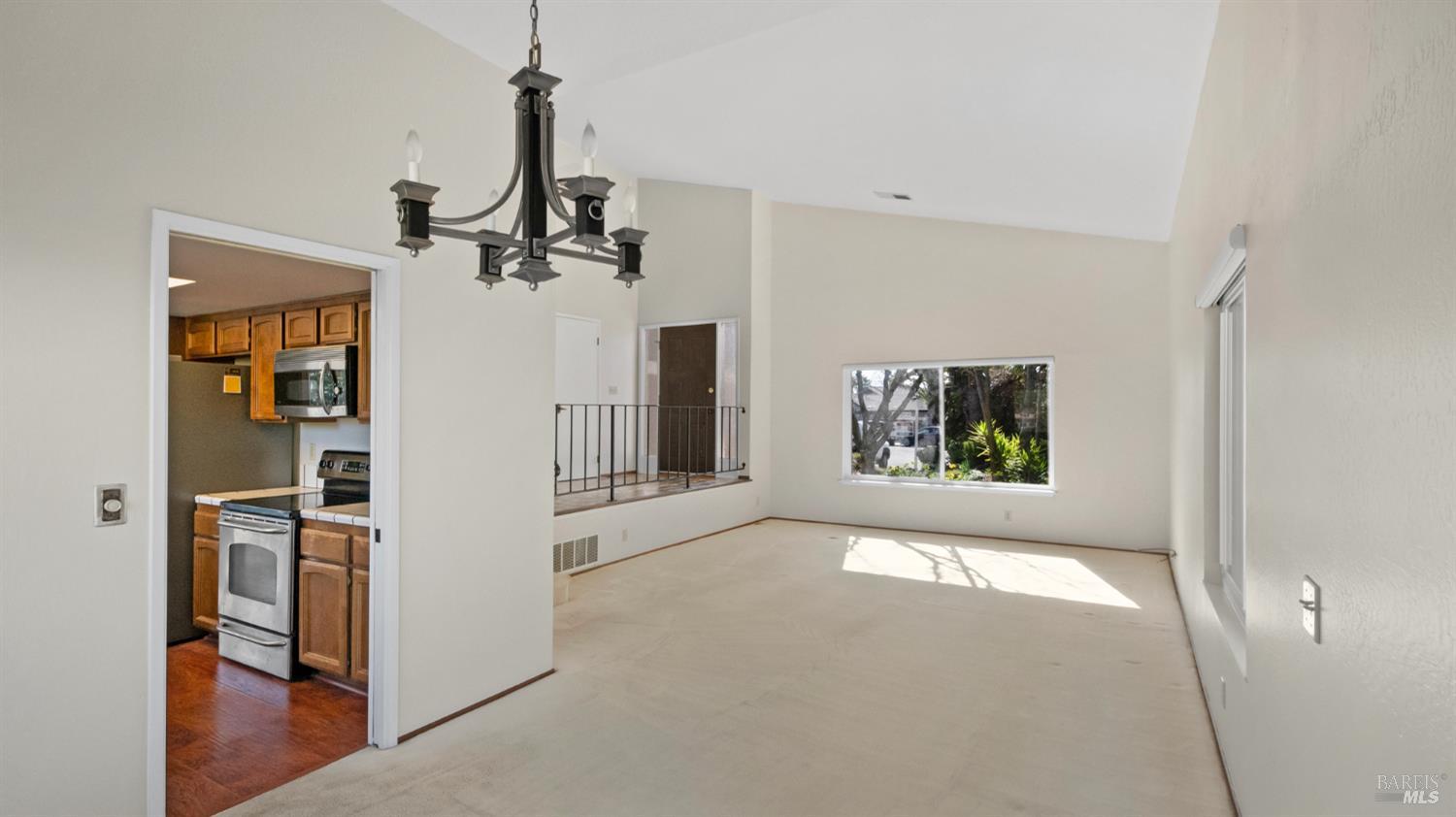 Detail Gallery Image 16 of 56 For 309 Drake Ct, Benicia,  CA 94510 - 3 Beds | 2/1 Baths