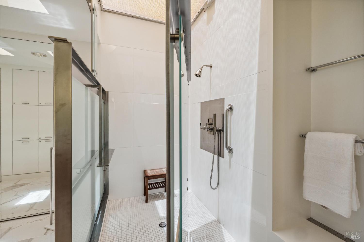 Detail Gallery Image 44 of 99 For 83 Mount Tiburon Rd, Tiburon,  CA 94920 - 6 Beds | 5/1 Baths