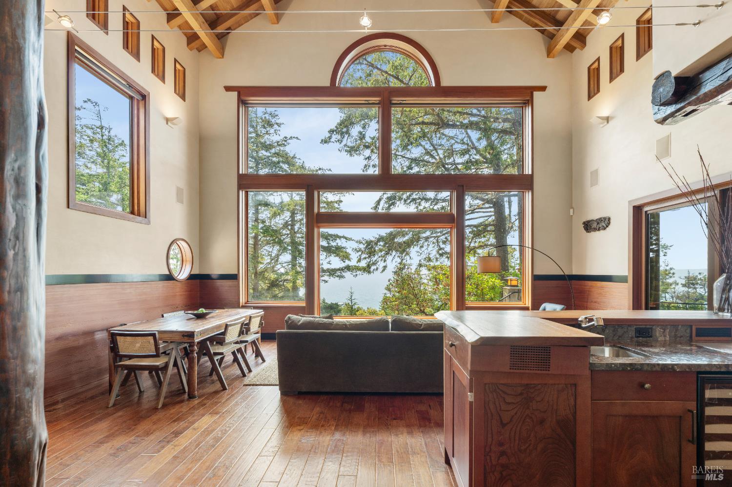 Detail Gallery Image 5 of 66 For 46900 Gypsy Flat Rd, Gualala,  CA 95445 - 2 Beds | 2 Baths