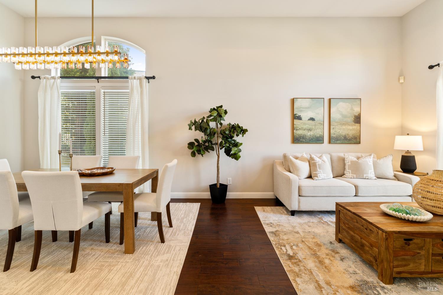 Detail Gallery Image 12 of 91 For 240 Hidden Valley Ln, Vacaville,  CA 95688 - 6 Beds | 3 Baths