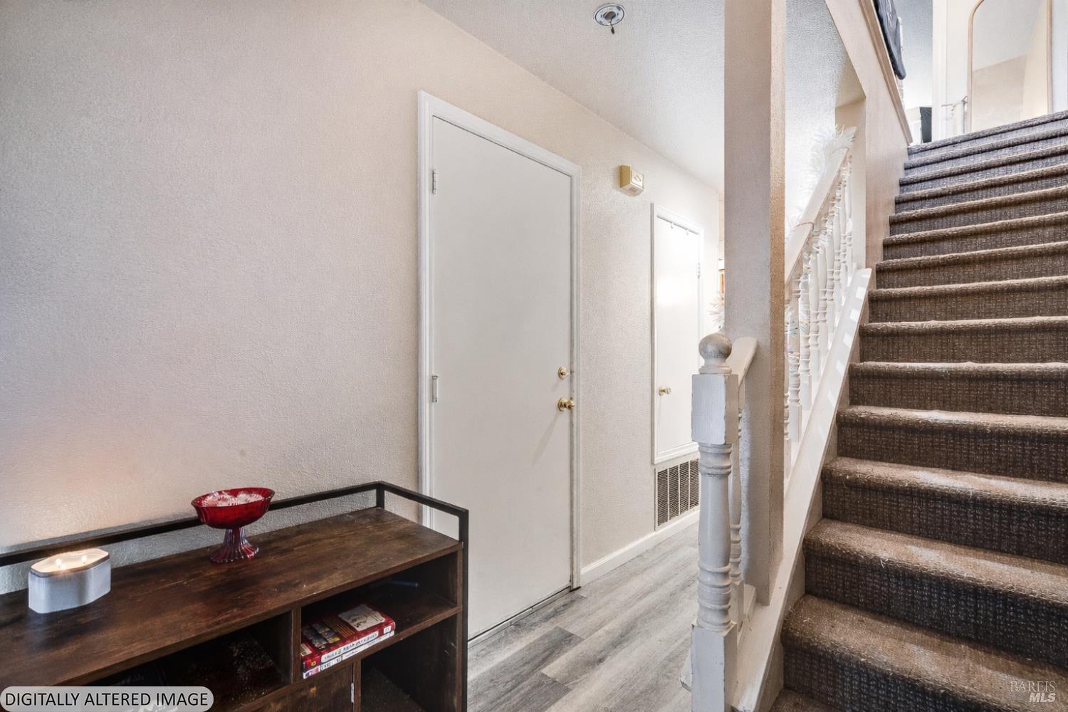 Detail Gallery Image 4 of 44 For 590 Laurel Grove Cir, Santa Rosa,  CA 95407 - 2 Beds | 2/1 Baths