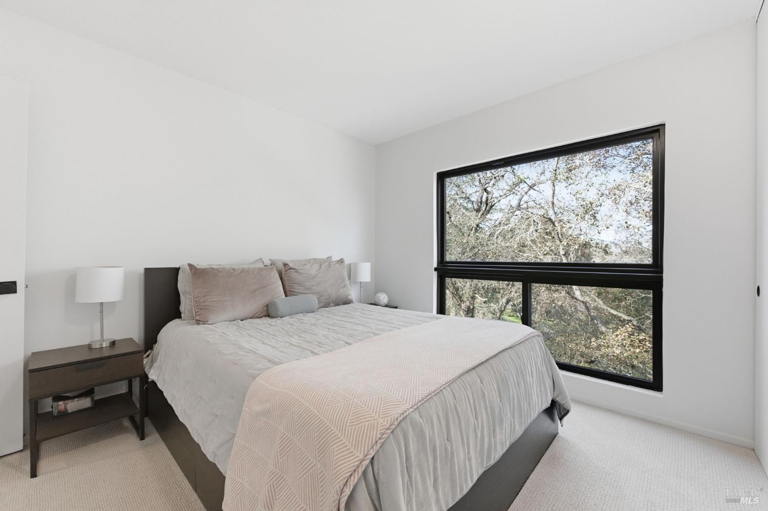 Detail Gallery Image 15 of 42 For 194 Maestro Rd, Novato,  CA 94947 - 4 Beds | 3 Baths