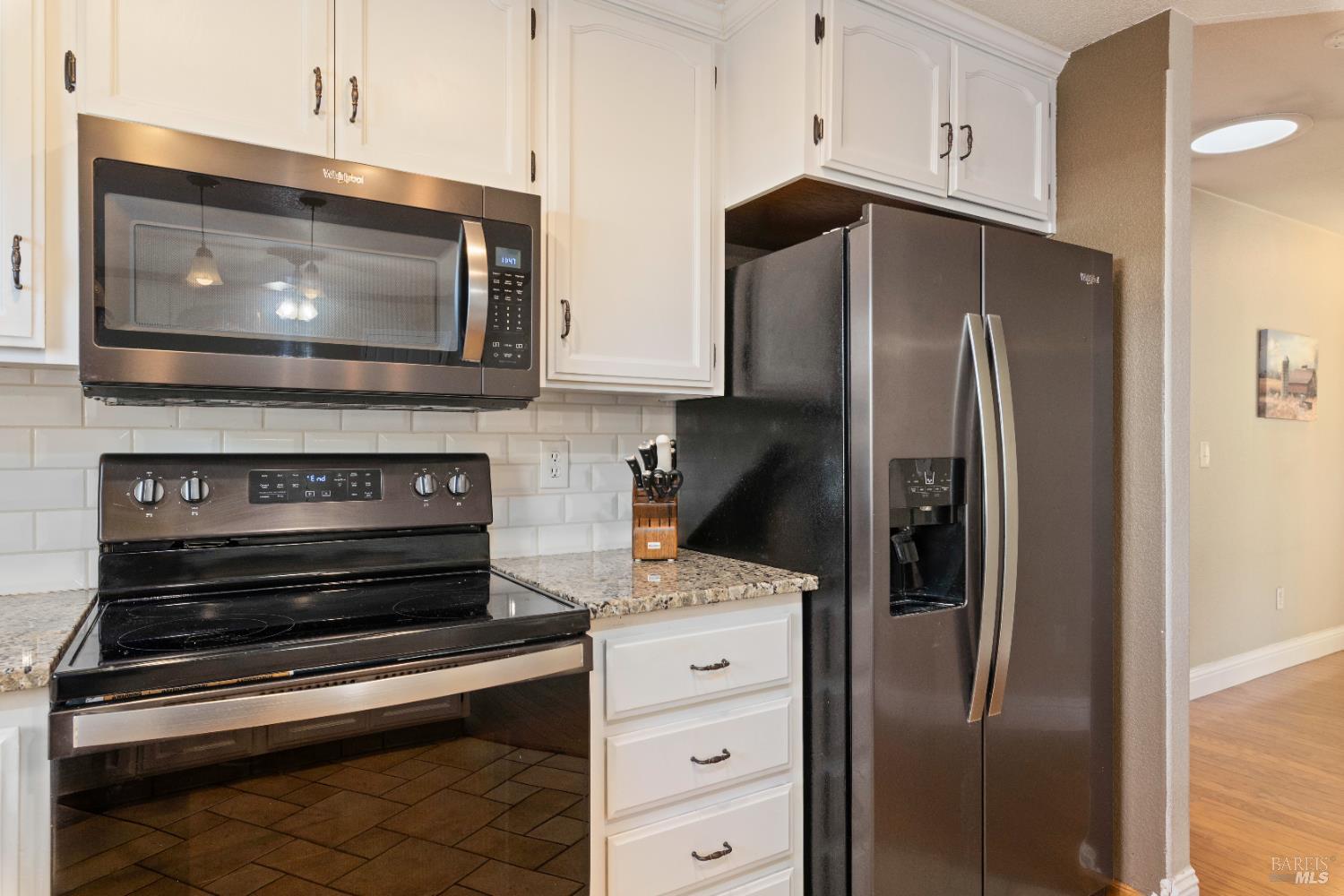 Detail Gallery Image 18 of 50 For 170 Deer Hill Ln, Lakeport,  CA 95453 - 3 Beds | 2 Baths