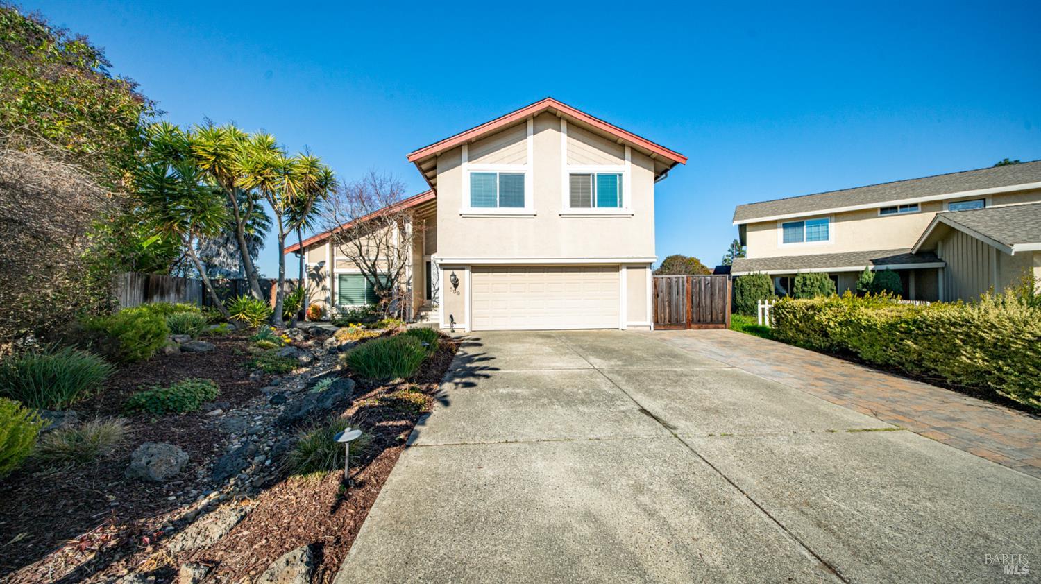 Detail Gallery Image 2 of 56 For 309 Drake Ct, Benicia,  CA 94510 - 3 Beds | 2/1 Baths