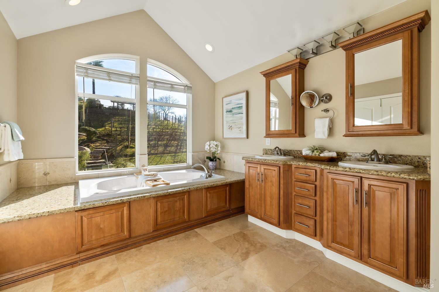 Detail Gallery Image 51 of 91 For 240 Hidden Valley Ln, Vacaville,  CA 95688 - 6 Beds | 3 Baths