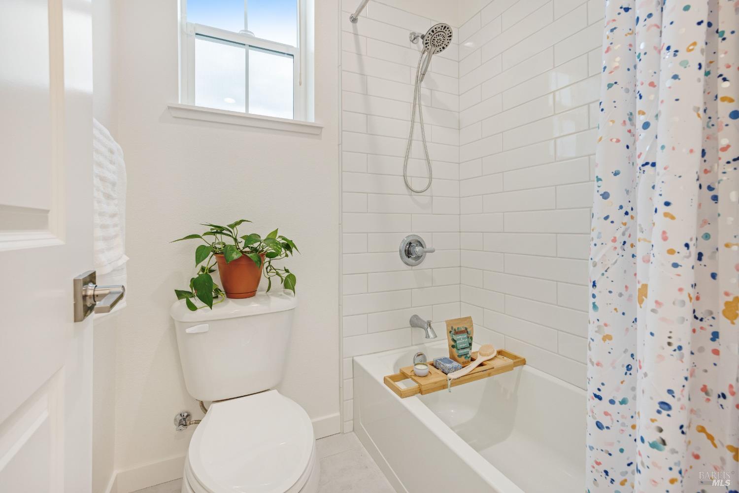 Detail Gallery Image 37 of 44 For 1747 Linden Ln, Santa Rosa,  CA 95404 - 3 Beds | 2/1 Baths